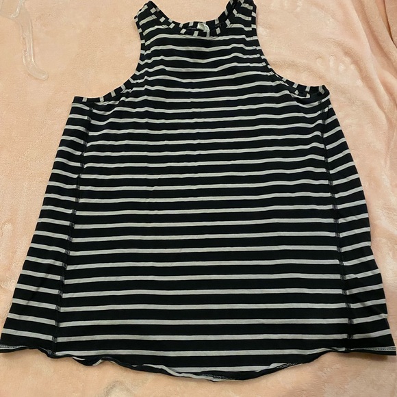 Lululemon All Tied Up Tank - Picture 6 of 7